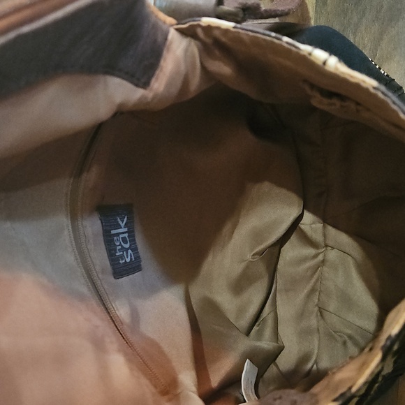 The Sak‎ Stylish Brown and Black Leather & Leopard Print Women's Crossbody Bag. - Picture 6 of 9